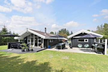 Ferienhaus für 8 Personen, mit Garten und Terrasse in Saltum