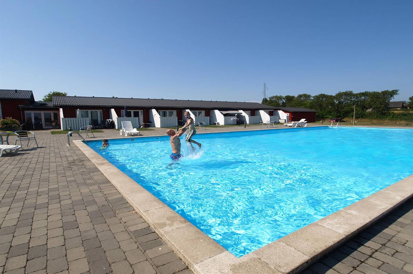 Ganze Wohnung, Nice apartment in Aakirkeby w/ 2 Bedrooms and Outdoor swimming pool in Aakirkeby, Bornholm