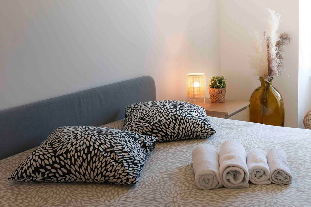 Ganze Wohnung, Épernay Prestige,  Apartment with terrace in Épernay, Marne