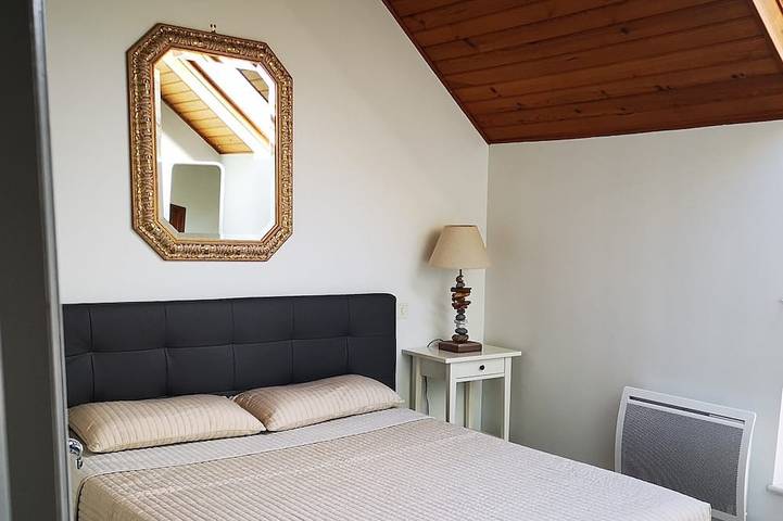 Gîte pour 4 personnes, avec terrasse et jardin à Saint-Plantaire - 2