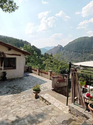 Gîte pour 6 personnes, avec jardin, animaux acceptés à Entrevaux