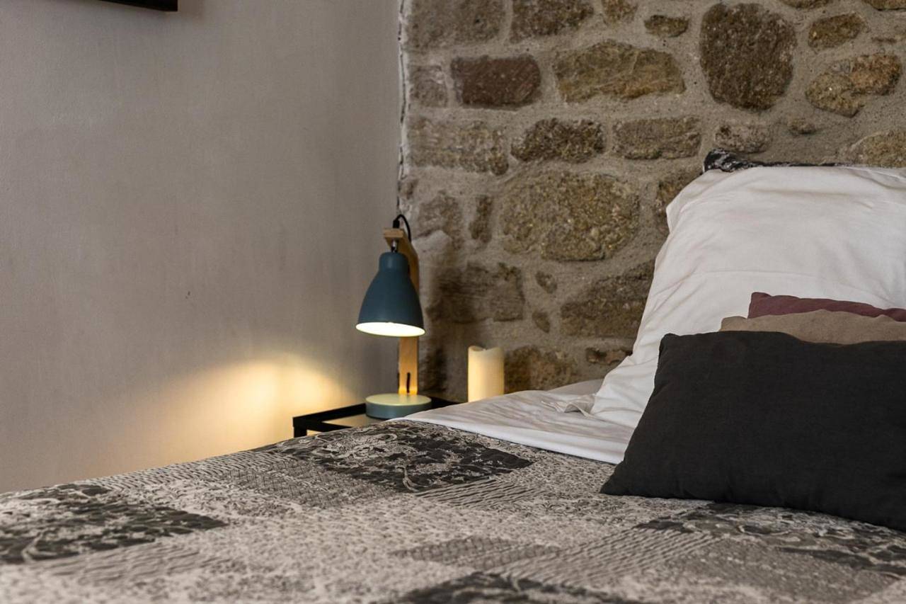 Appartement entier, Au Coeur du Vieux Village in Saint-Chamas, Côte méditerranéenne (France)