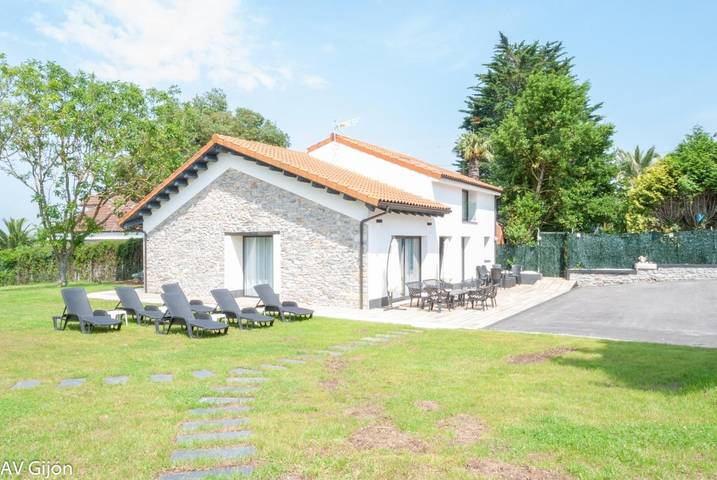 Chalet para 7 personas, con Terraza además de Jardín y Vistas en Gijón - 2