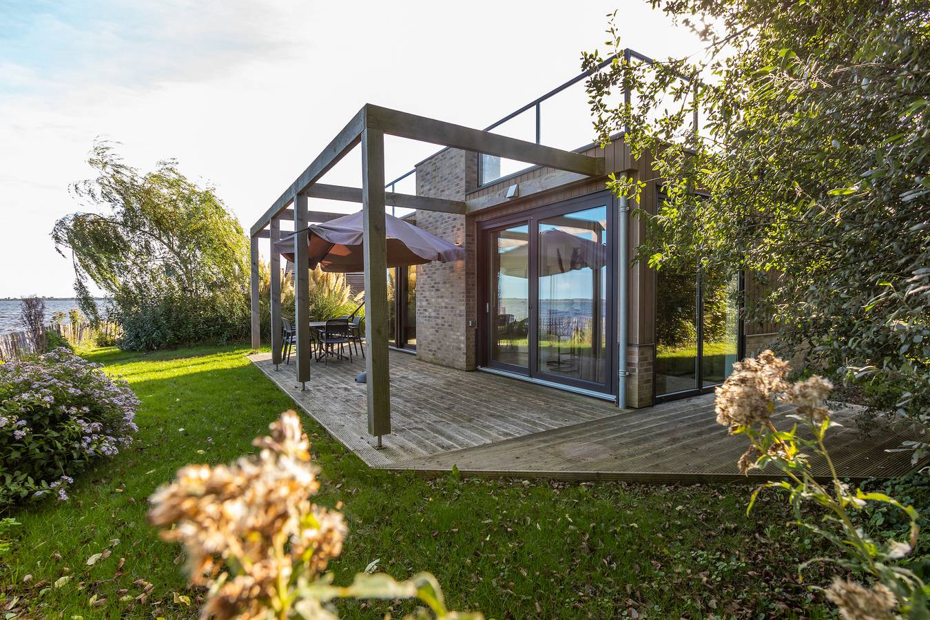 Vakantiepark De Wiedense Meren — Villa Waterrijk | 4 Personen in Nationalpark Weerribben-Wieden