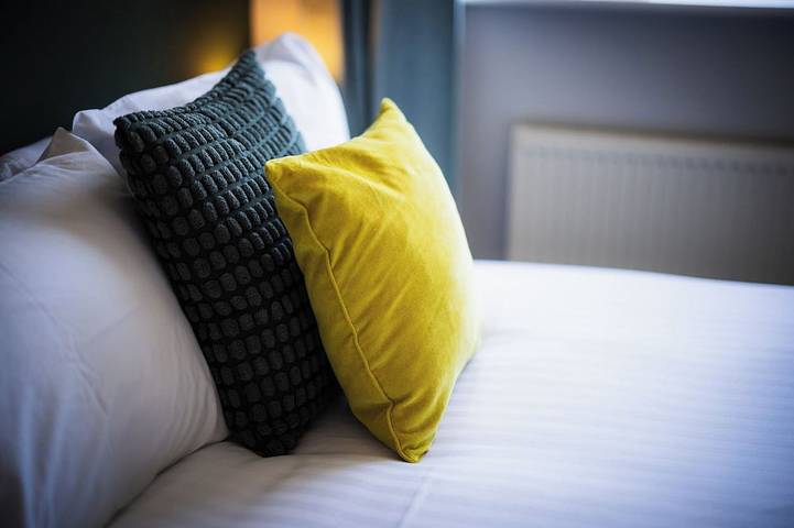 Home from Home, only 5 minutes drive from Historical Durham center. in Durham, Comté de Durham