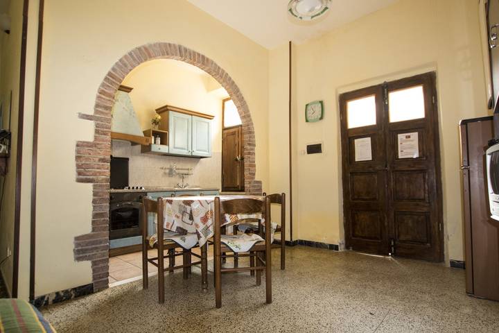Ferienwohnung für 4 Personen, mit Garten und Ausblick in Massa Marittima