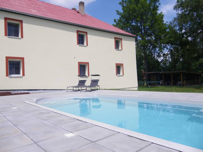 Ferienhaus für 13 Personen, mit Terrasse und Garten sowie Pool und Sauna in Oberplan