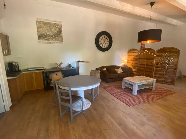 Estudio entero, Casa vacacional «Les Platanes» con jardín compartido y Wi-Fi in Béziers, Costa mediterránea (Francia)