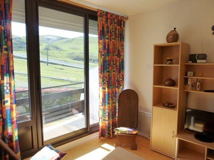 Apartamento entero, Apartamento para 6 personas con balcón, acceso a pistas, aparcamiento y guardaesquís in La Pierre Saint-Martin, Arette