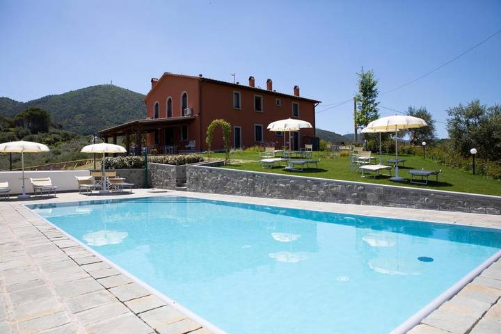 Appartamento per 2 persone, con Giardino e Piscina nonché Panorama e Vista lago a Quarrata