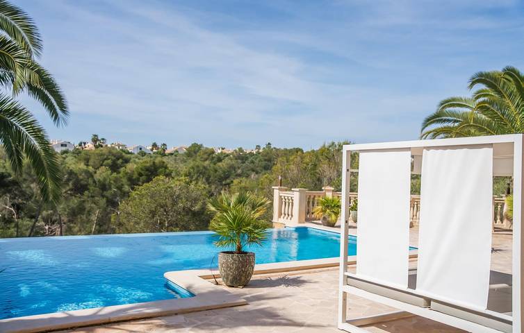 Retiro junto al mar con terraza, piscina y barbacoa in Cala Murada, Manacor