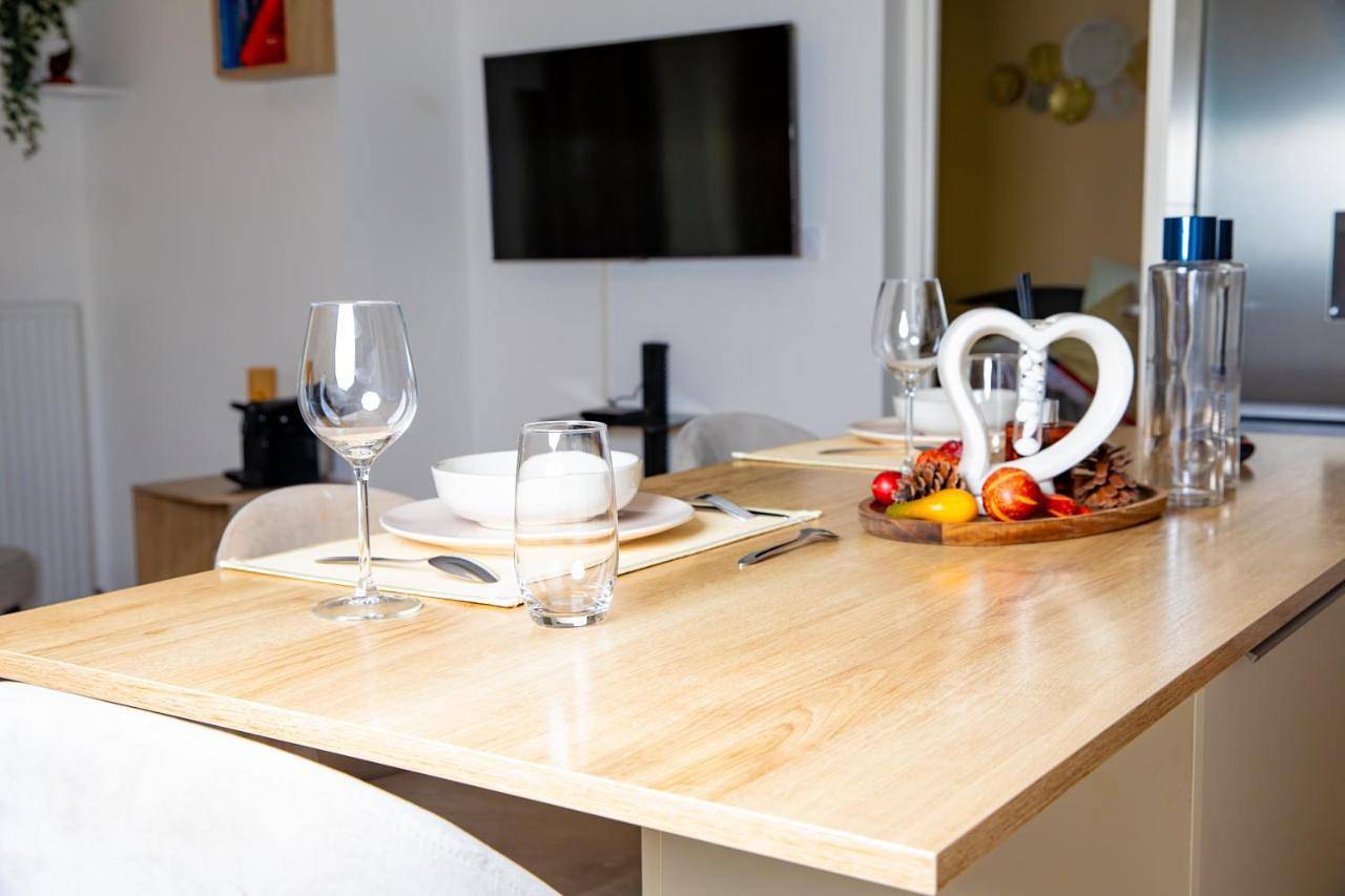 Appartement entier, Le Tout élégant in Colombes, Hauts-de-Seine