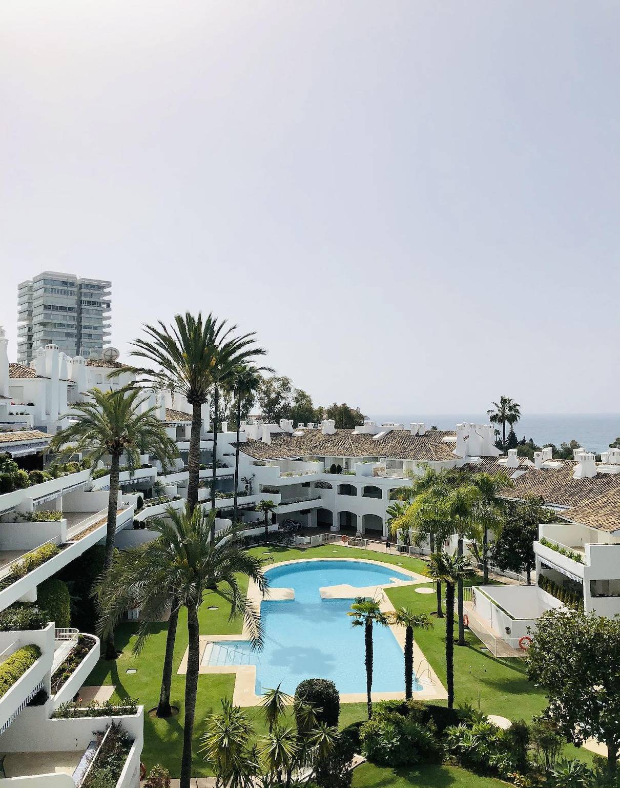 Entire holiday apartment, Flat mit Pool in Las Chapas, Marbella