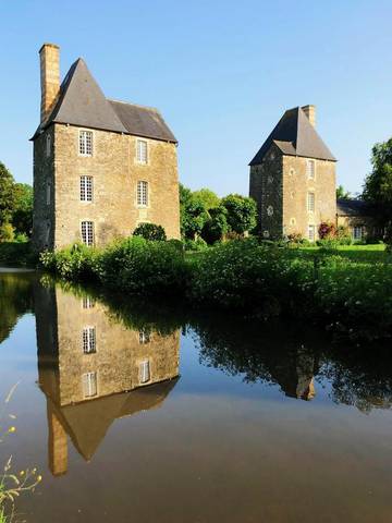 Cottage pour 2 personnes, avec jardin et vue, animaux acceptés à Planquery
