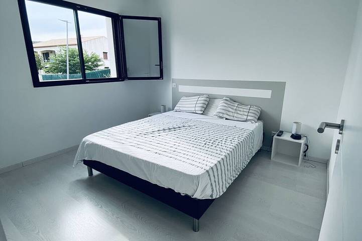 Location de vacances pour 8 personnes, avec jardin à Combaillaux - 2