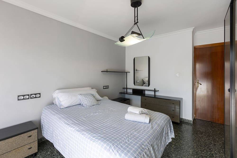 Entire apartment, House Cervantes Salobrena in Salobreña, Costa Tropical