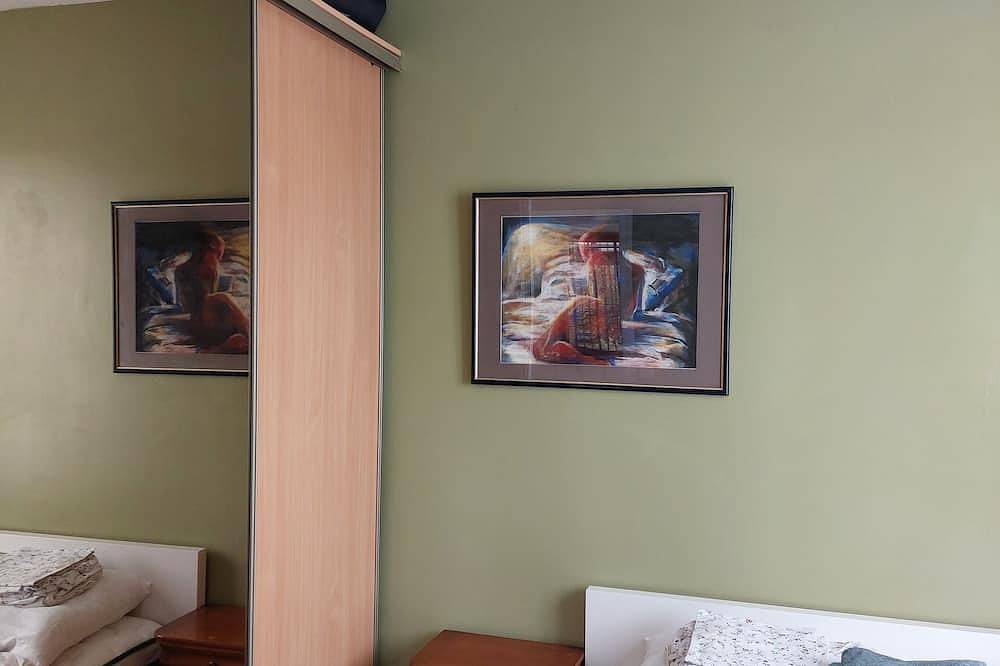 Entire apartment, Apparently not overlooked Very quiet and bright in Vitry-sur-Seine, Val-de-Marne