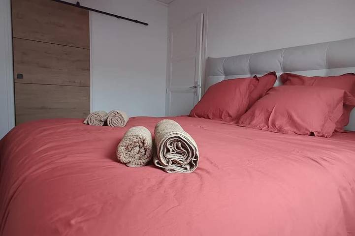 Appartement entier, Appt T2 Cosy Hyper Centre Place Jeanne Hachette Proche Aeroport Et Gare Sncf in Beauvais, Oise