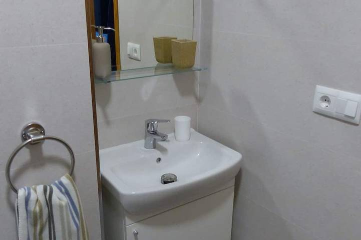 Appartement entier, Appartement attrayant avec des vues spectaculaires et une piscine partagée in Frigiliana Road, Frigiliana