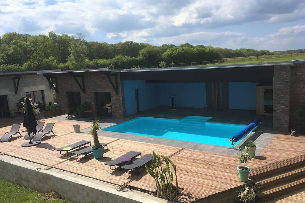 Gîte Ranch 38 m2 avec terrasse, piscine chauffée, Spa et sauna in Dampierre, Jura