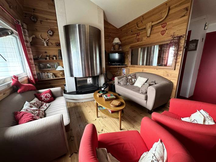 Gîte pour 8 personnes à Saint-Jacques-des-Blats