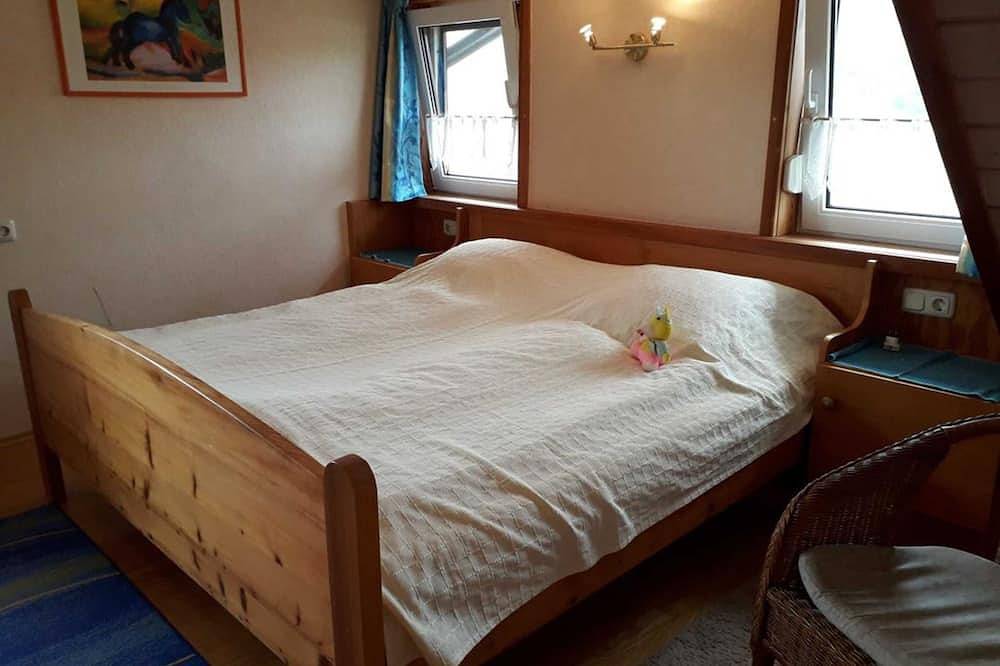 Ganze Wohnung, Ferienwohnung 2 (Dachgeschoss) - Ferienwohnungen Hof Münch in Kleinern, Edertal
