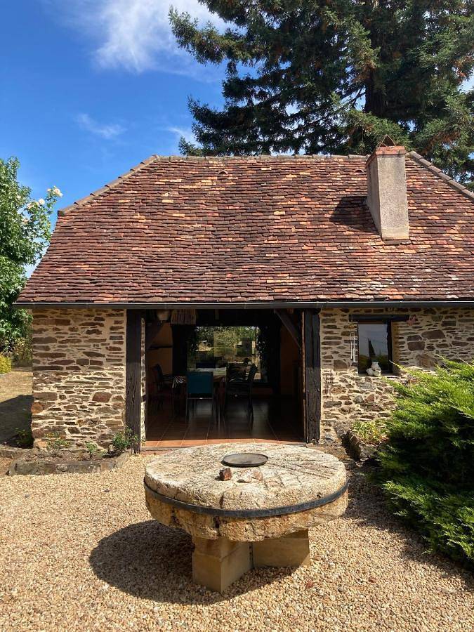 Location de vacances pour 10 personnes, avec Terrasse et Jardin ainsi que Piscine et Vue à Savignac-Lédrier - 4