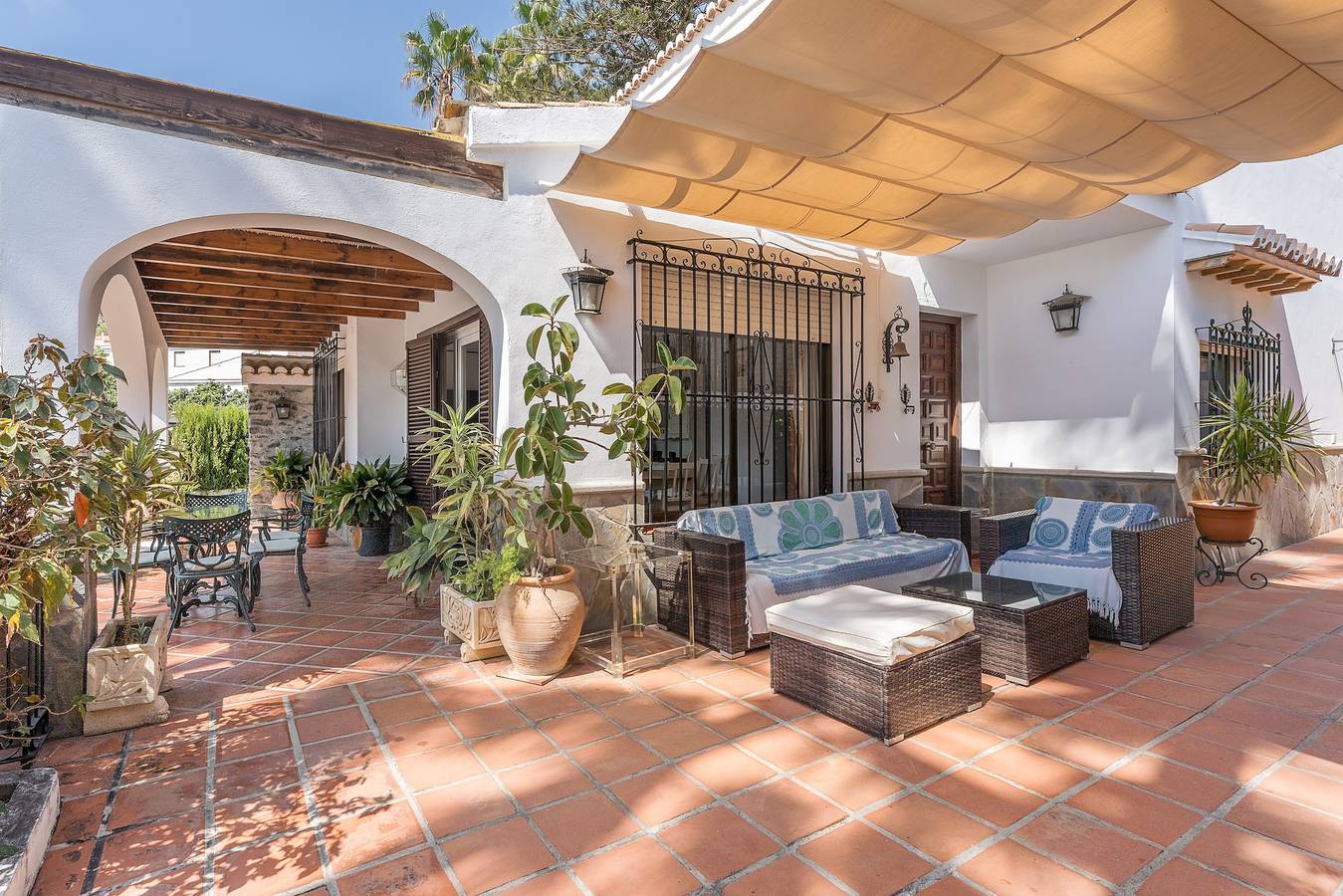 Villa 'Espectacular En La Costa' mit privatem Pool, Wi-Fi und Klimaanlage in Velilla-Taramay, Almuñecar