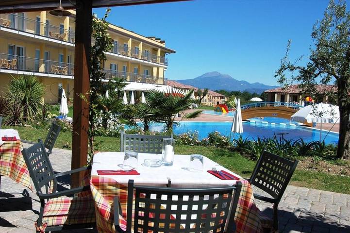 Ferienwohnung für 4 Personen, mit Balkon und Terrasse sowie Garten und Pool in Peschiera del Garda - 2
