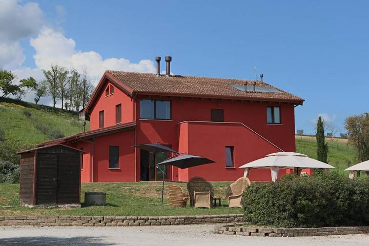 Appartamento per 3 persone, con Giardino e Piscina a Montegranaro