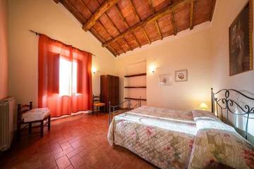 Agriturismo per 10 Persone in Bolsena, Lago di Bolsena, Foto 1