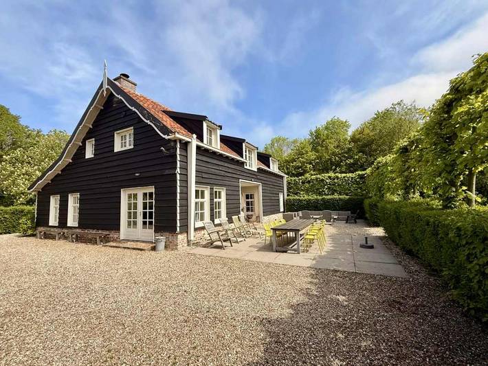 Ferienhaus für 8 Personen, mit Garten