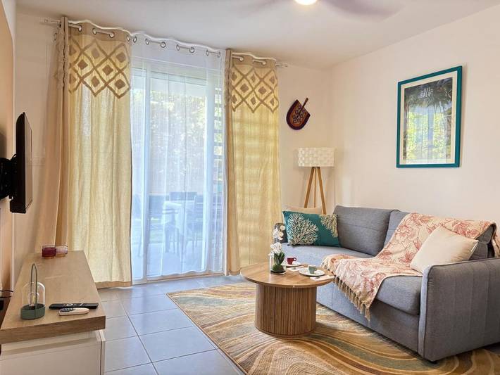 Appartement de vacances pour 4 personnes, avec vue et piscine ainsi que jardin et terrasse - 1