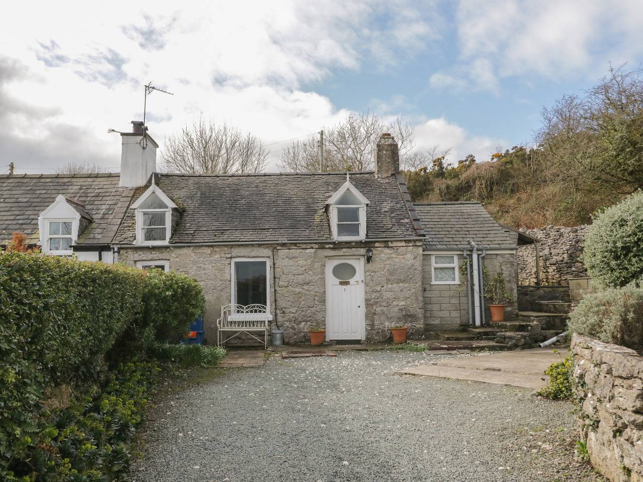 Bron Heulog Cottage in Red Wharf Bay, Isle of Anglesey