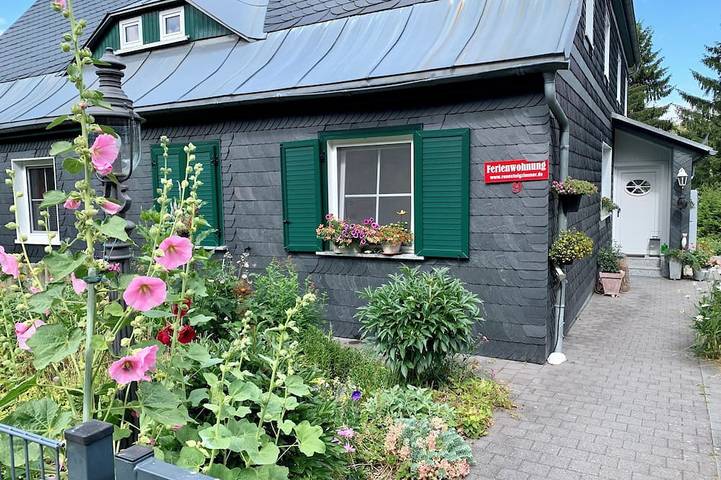 Ferienwohnung für 3 Personen, mit Terrasse und Garten sowie Sauna in Frauenwald