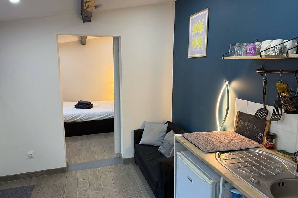 Maisonette \"Tiny House\" avec jardin, légumes frais & piscine #Vichy in Creuzier-le-Vieux, Región de Vichy