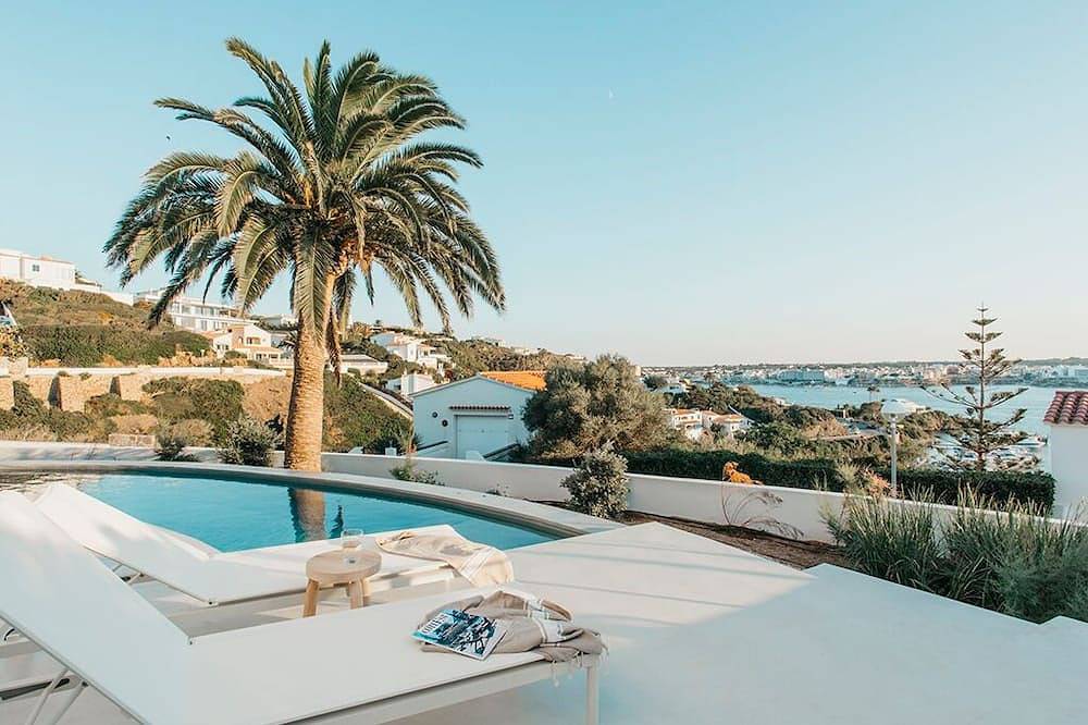 Discover your next dream destination in Cala Llonga, Menorca in Cala Llonga (Menorca), Maó