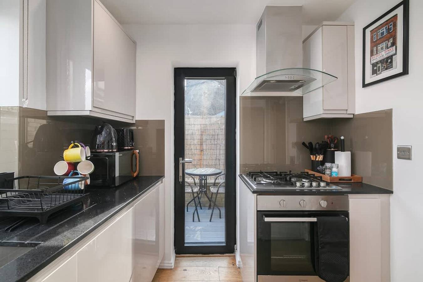 Entire apartment, Modern Shoreditch Apartment with Balcony Sleeps 4 in Bethnal Green, London