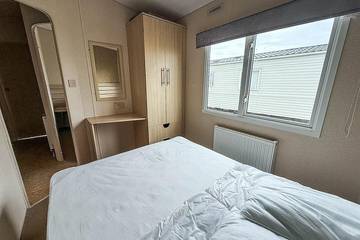 Glamping for 8 People in St Osyth, Essex, Photo 3