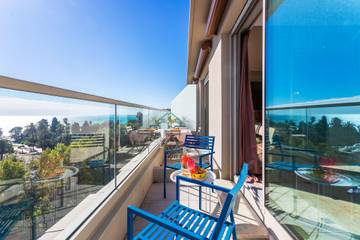 Gîte pour 7 personnes, avec balcon dans Place Massena