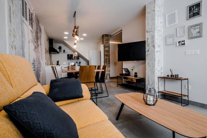 Apartamento para 10 personas, con Terraza además de Jardín y Vistas en Cidones