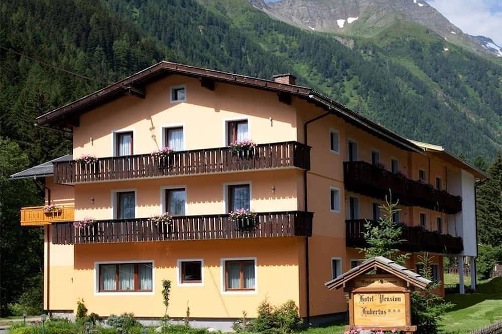 Hotel Hubertus - Doppelzimmer in Mallnitz, Nationalpark Hohe Tauern