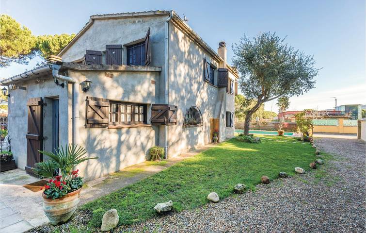 Ferienhaus für 13 Personen, mit Terrasse und Garten sowie Pool an der Costa Brava - 3