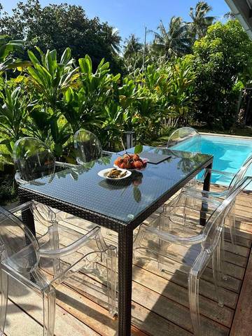 Gîte pour 4 personnes, avec jardin ainsi que piscine et vue dans Teahupo'o