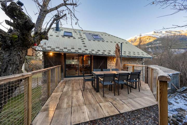 Gîte pour 10 personnes, avec jardin et vue dans Le Sauze - 3
