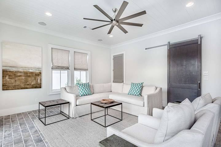 Vacation rental for 14 people, with balcony in Alys Beach