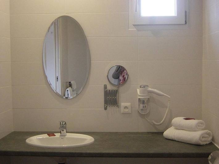 Hôtel pour 2 personnes, avec jardin et terrasse, animaux acceptés à Ploufragan - 4