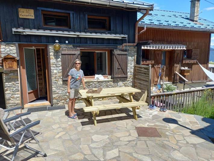 Chalet für 8 Personen, mit Terrasse und Garten sowie Ausblick in La Léchère