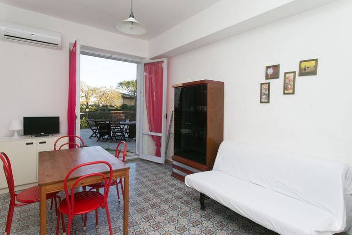 Appartement entier, Appartement de vacances pour 5 personnes avec jardin in Marcelli, Numana