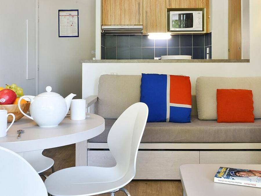 Pierre & Vacances Premium Résidence Port Prestige - Studio 4 personnes - Studio - 1 alcôve - Terrasse - Climatisation in Antibes, Côte méditerranéenne (France)